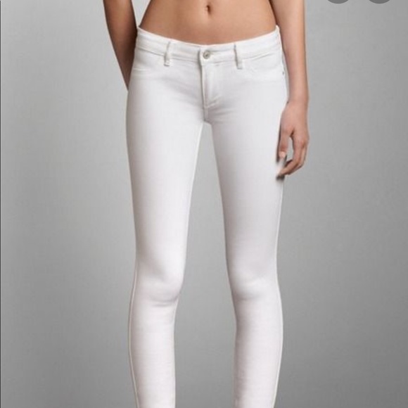 Abercrombie & Fitch Denim - White Abercrombie jeans !!
